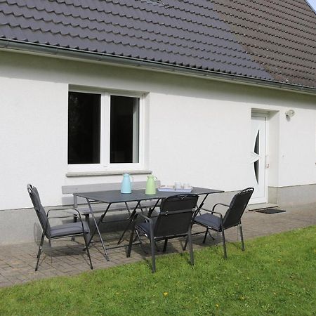 Villa Kleines Haus Am Feld Rehna Exterior foto